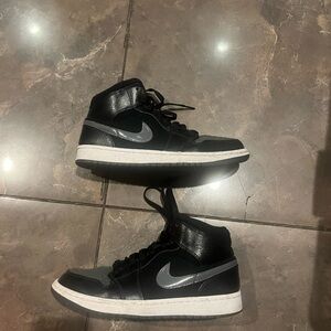 Nike Men's Black High-Top Sneakers